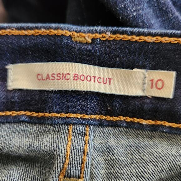 Levi's Women's Classic Boot Cut Jeans Size 10 - Picture 4 of 10